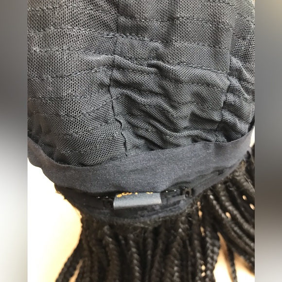 Outre Knotless Triangle Part Braids Lace Frontal Wig - Picture 10 of 12